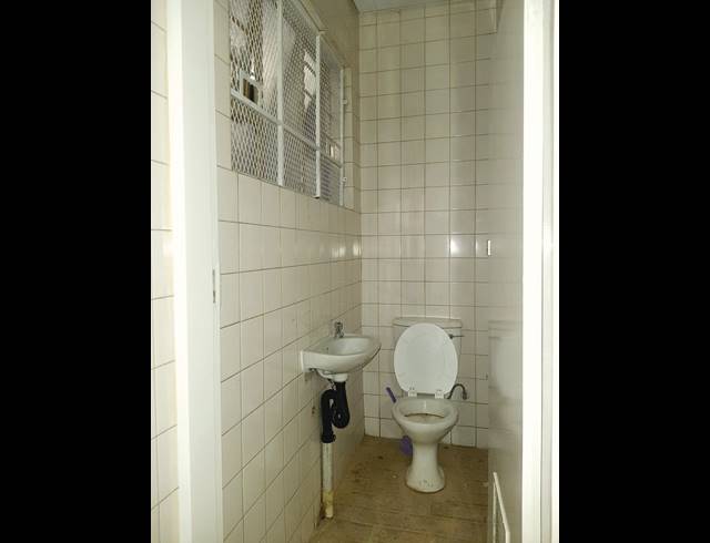 346M² RETAIL TO LET IN HALFWAY HOUSE